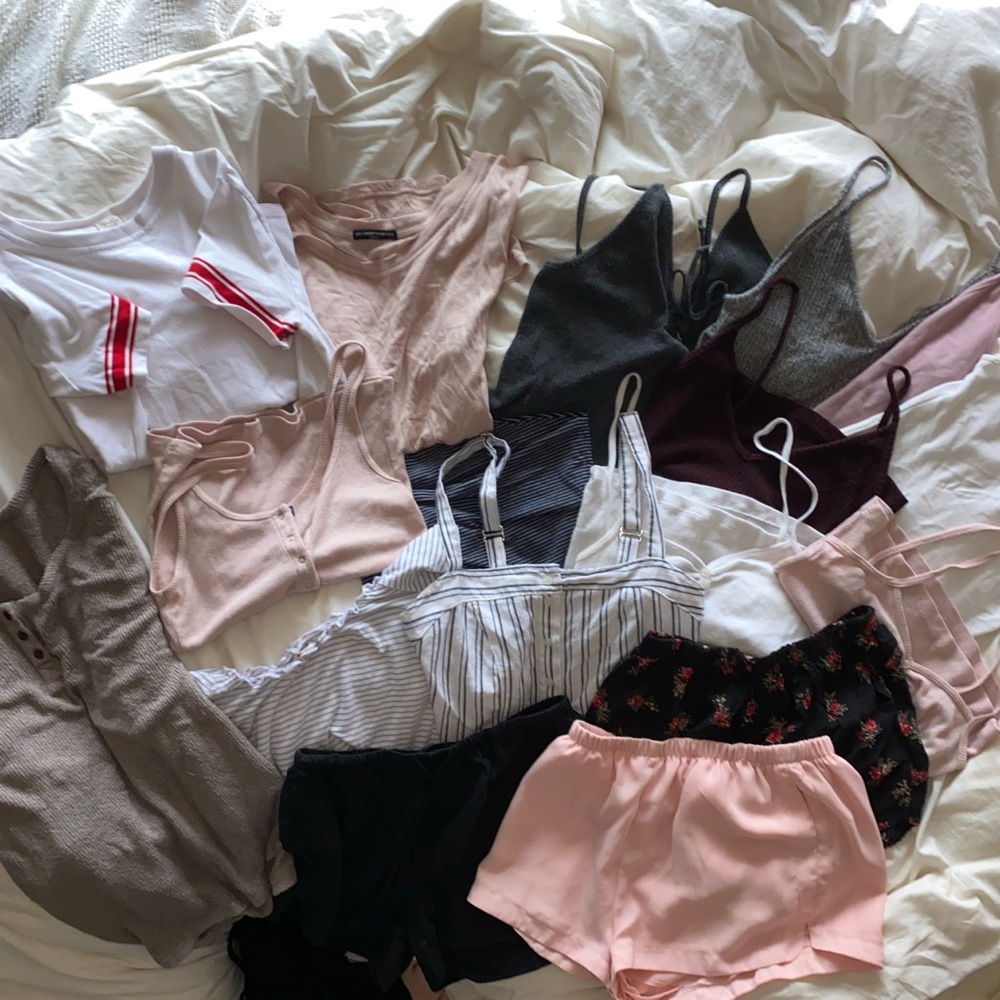 BRANDY MELVILLE BUNDLE - 16 items all O/S